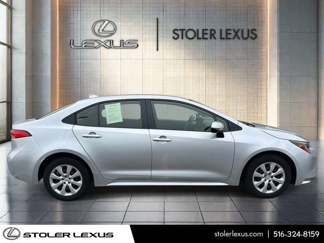 Used 2023 Toyota Corolla LE image 2