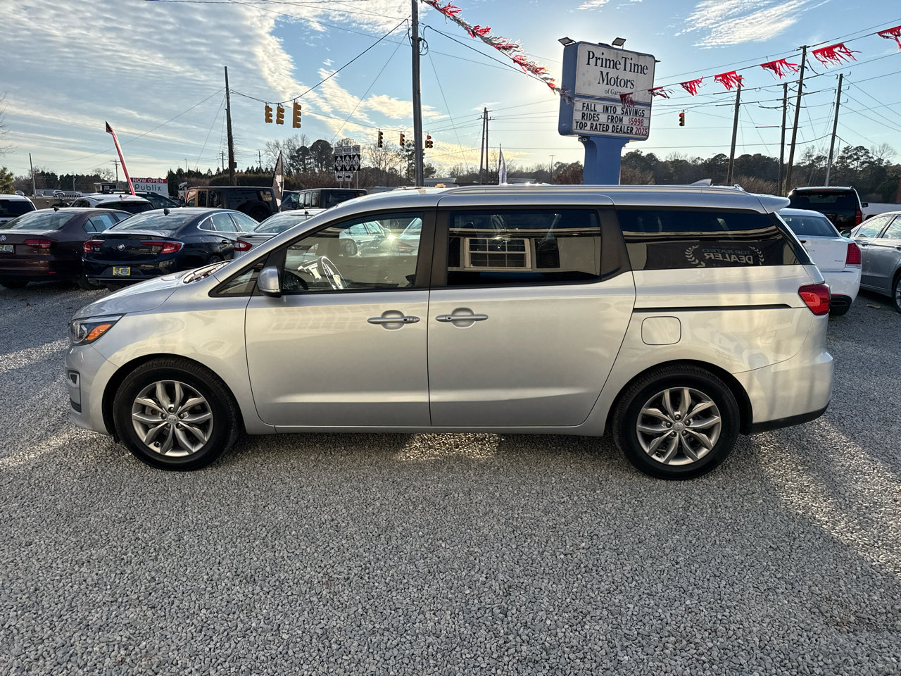 Used 2020 Kia Sedona EX image 2