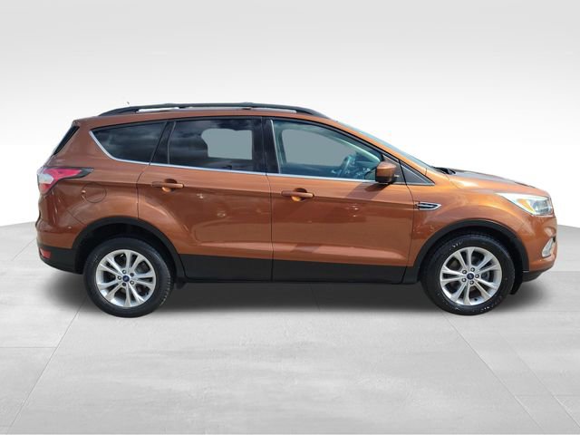 Used 2017 Ford Escape SE FWD image 3