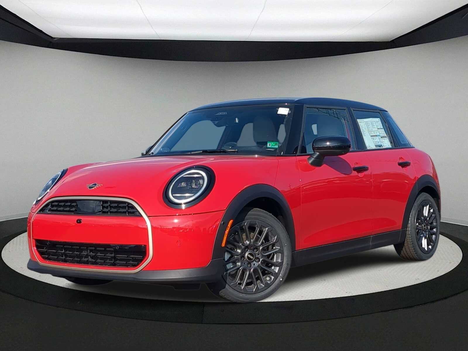 Used 2026 MINI Cooper 4-Door Hardtop FWD image 1
