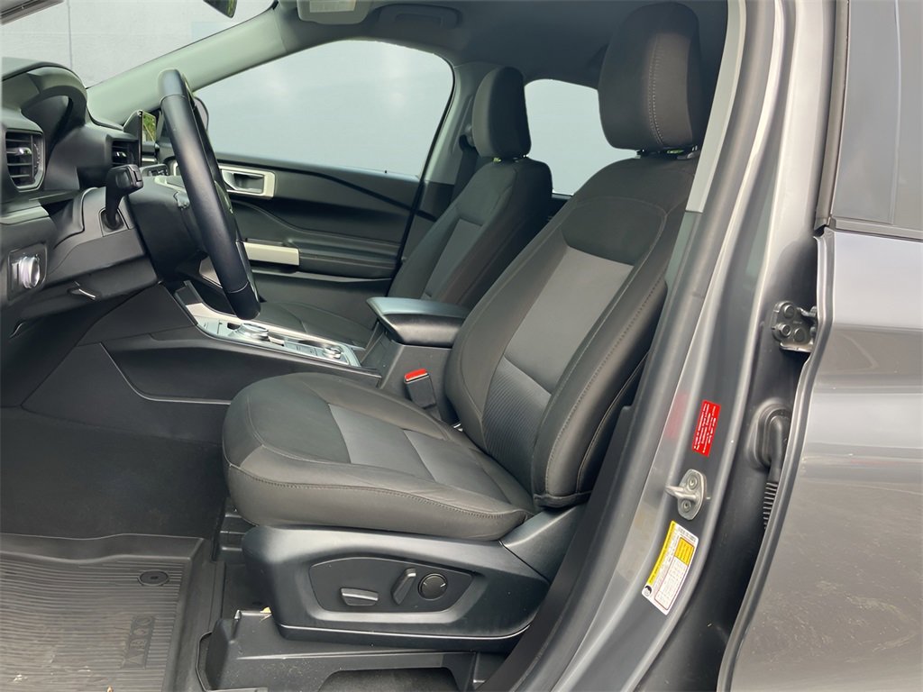 Used 2022 Ford Explorer XLT image 10
