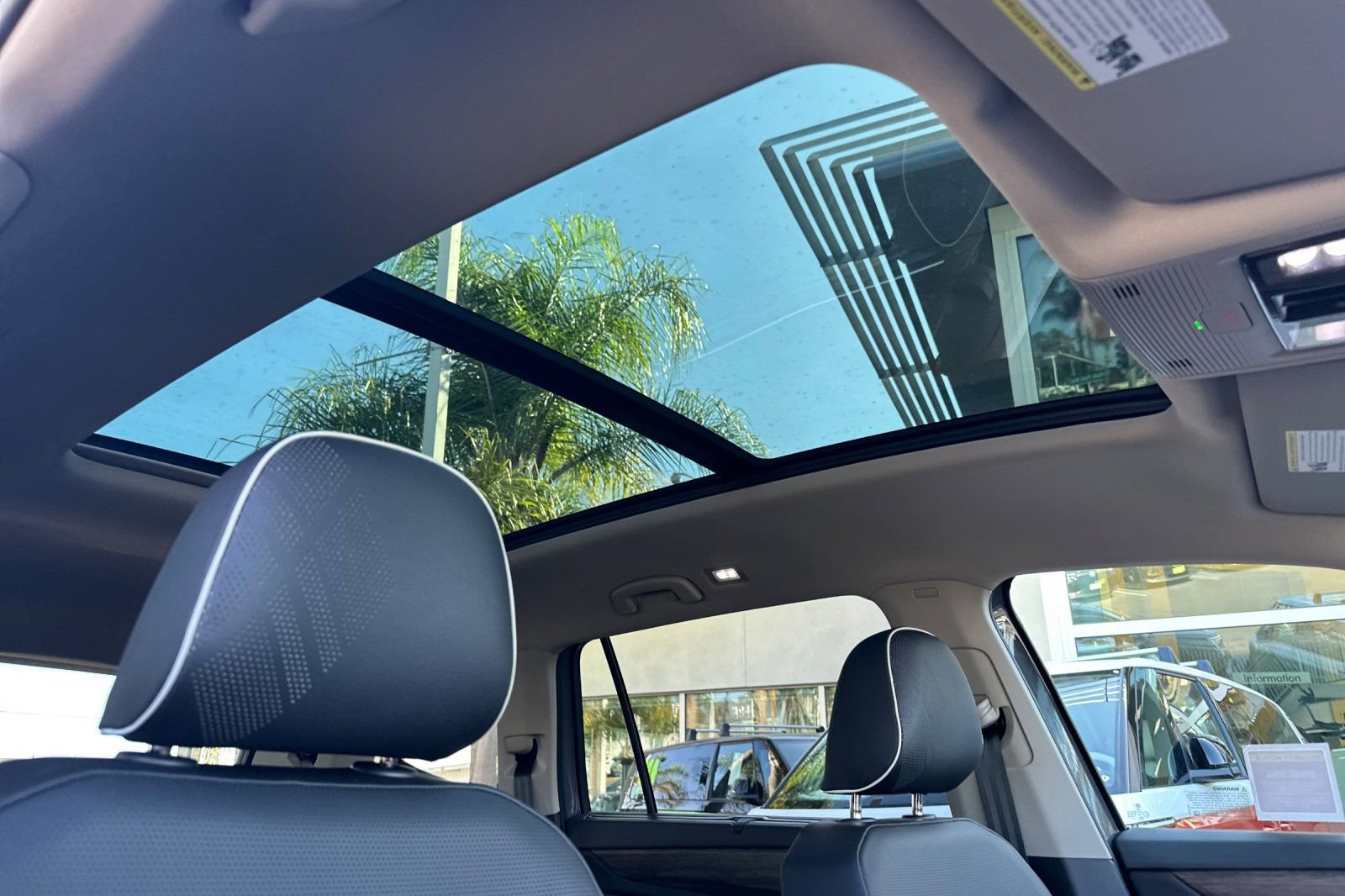 New 2026 Volkswagen Atlas SEL Premium R-Line image 16