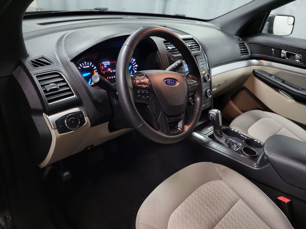 Used 2019 Ford Explorer FWD image 14