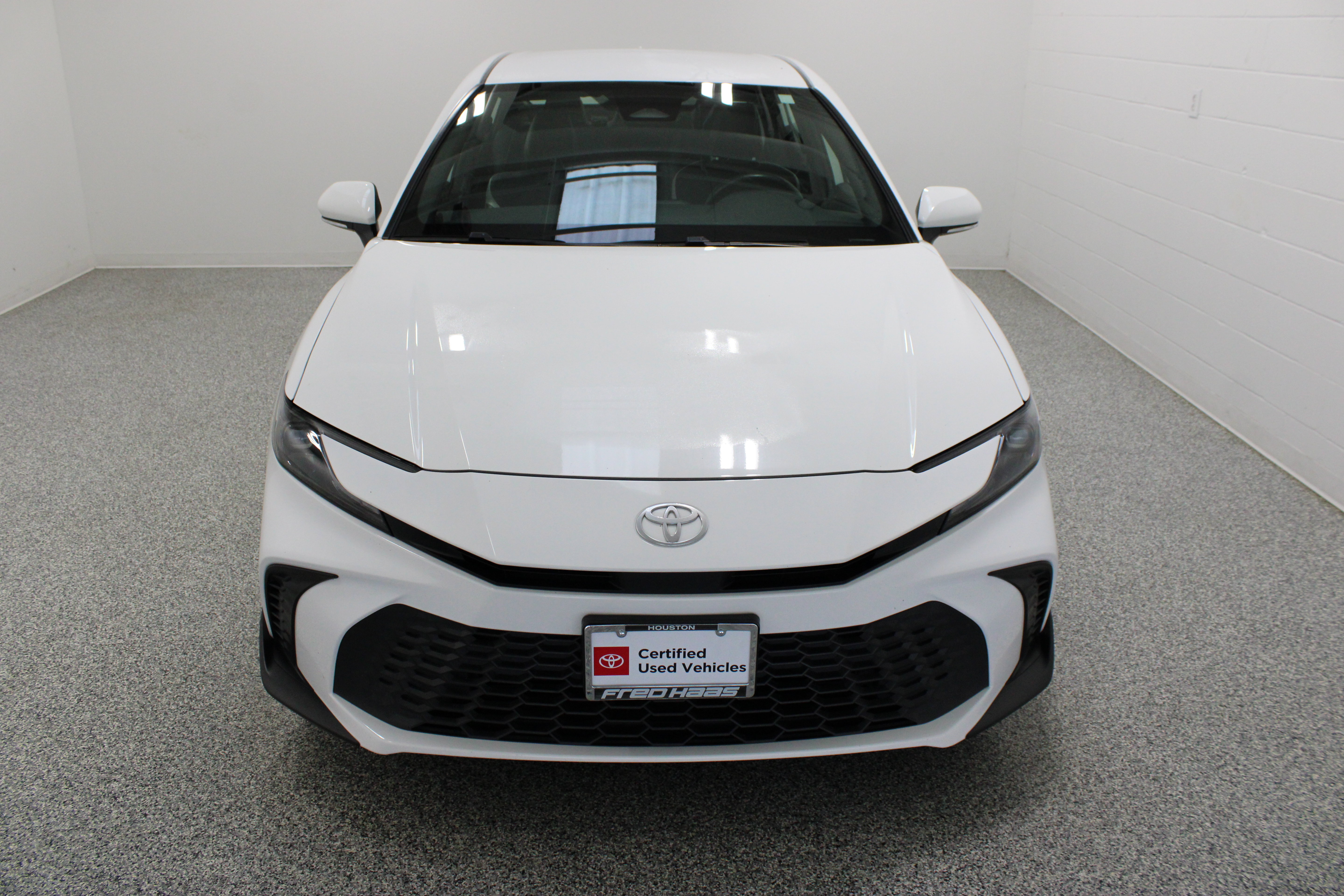 Certified 2025 Toyota Camry SE FWD image 2