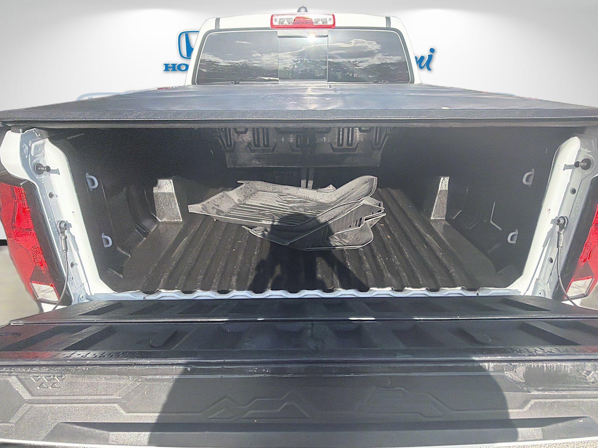 Used 2024 Chevrolet Colorado LT w/ LT Convenience Package RWD image 27