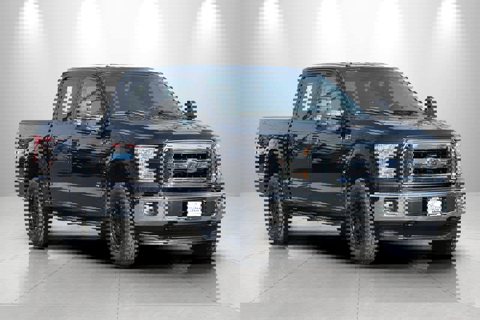 Used 2017 Ford F150 XLT w/ Trailer Tow Package image 9