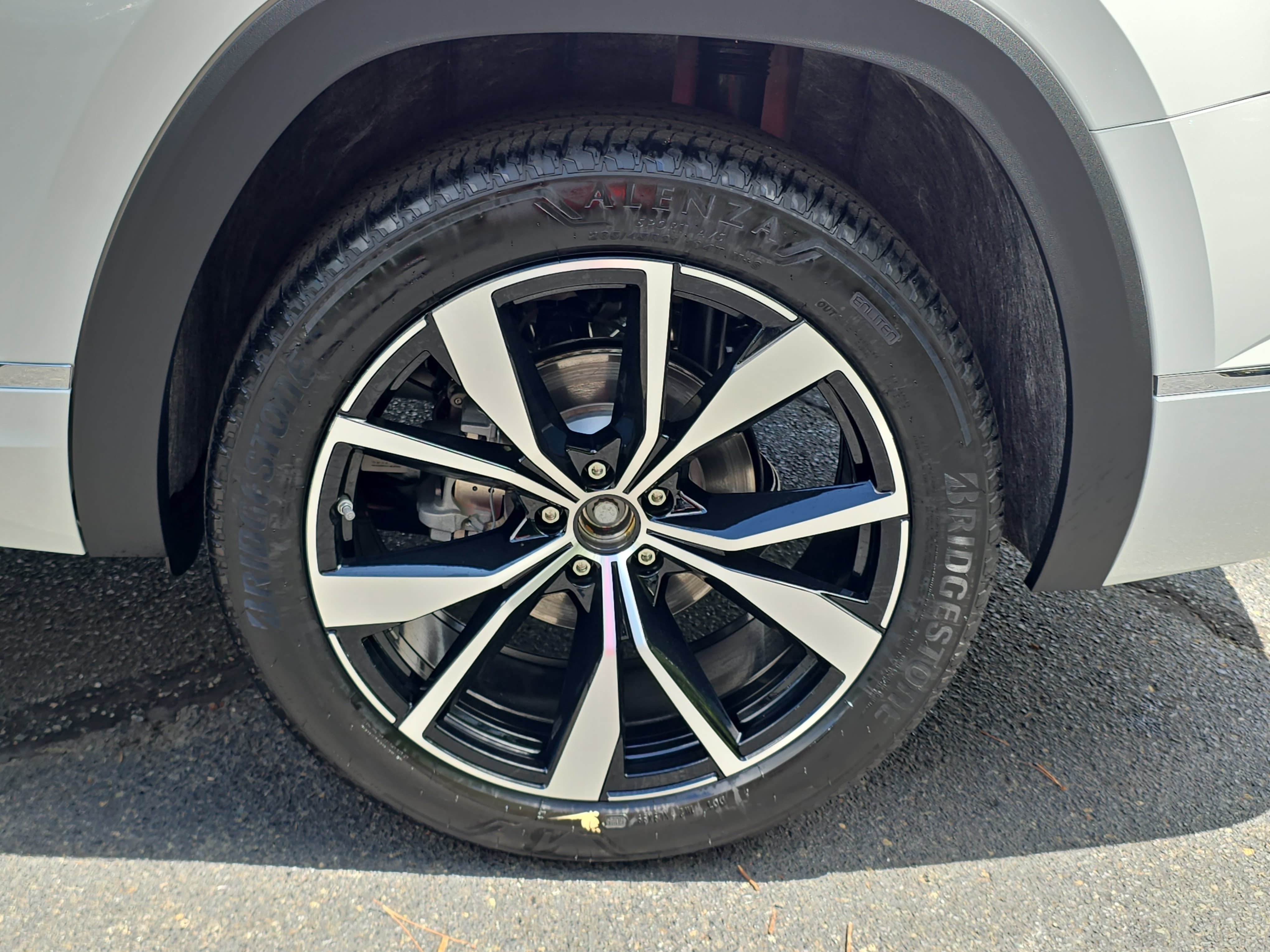 New 2026 Volkswagen Atlas SEL Premium R-Line AWD/4WD image 34