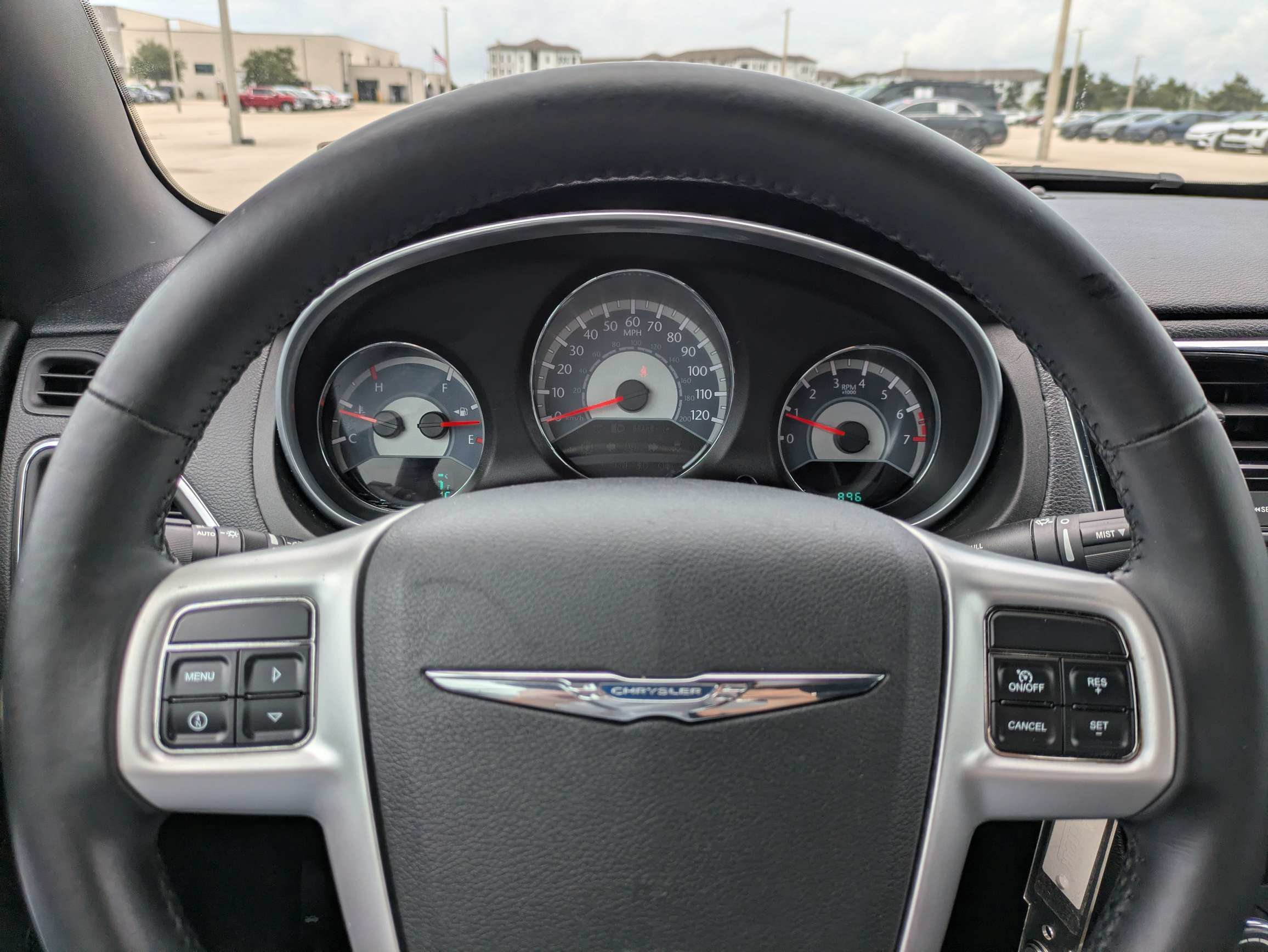 Used 2012 Chrysler 200 Touring FWD image 31