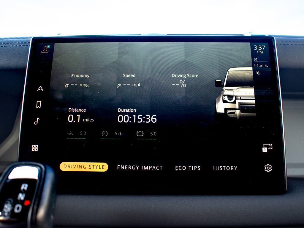 Certified 2024 Land Rover Defender 130 X-Dynamic SE image 27