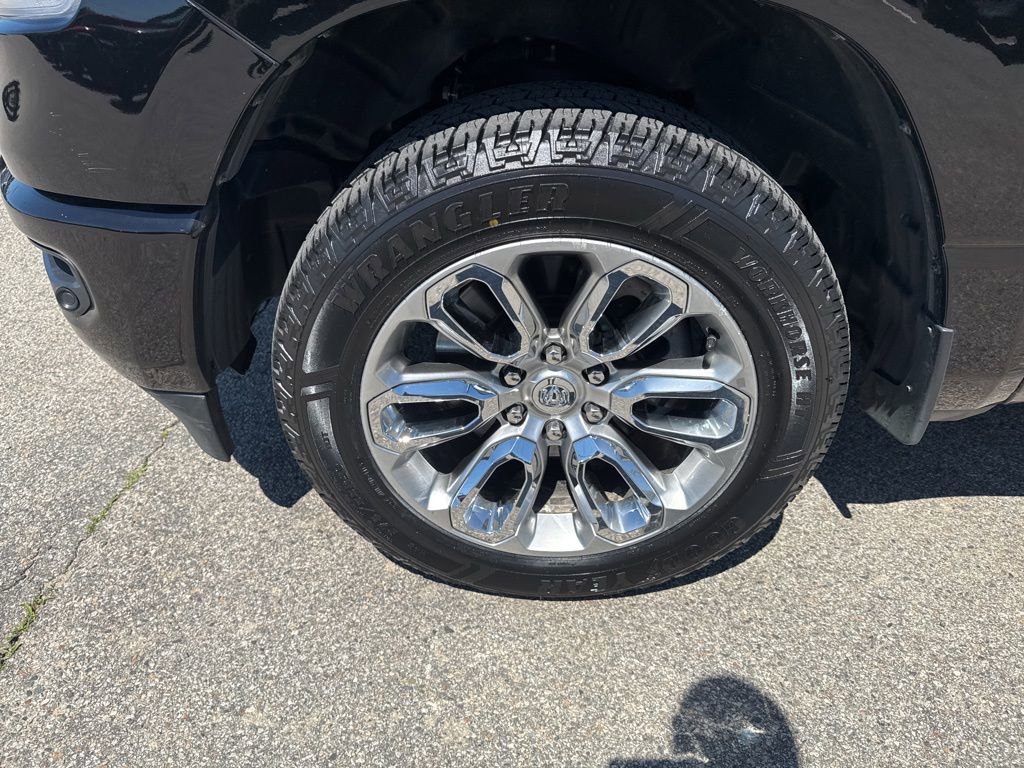 Used 2023 RAM 1500 Laramie AWD/4WD image 9