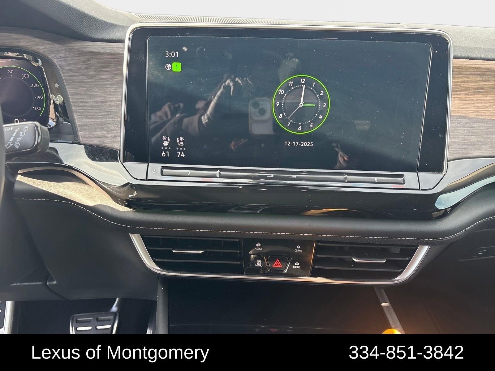 Used 2025 Volkswagen Atlas SEL Premium R-Line image 18