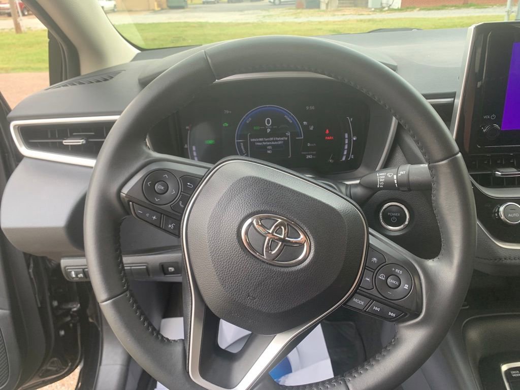 Used 2023 Toyota Corolla XLE image 14