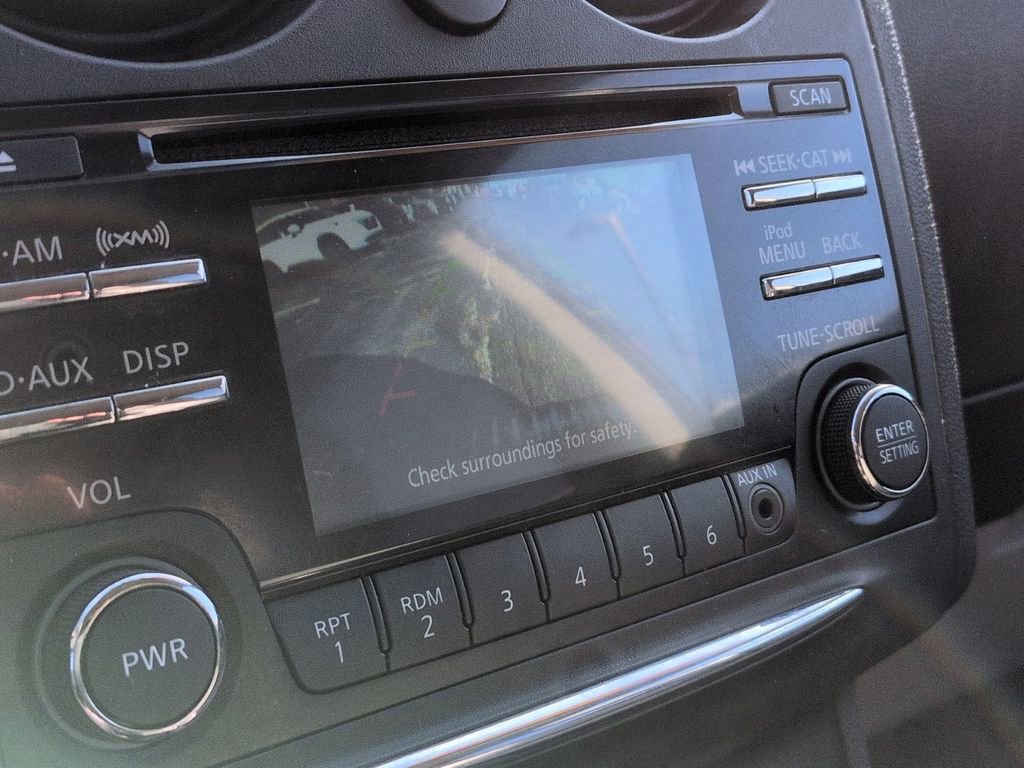 Used 2013 Nissan Rogue SV image 16