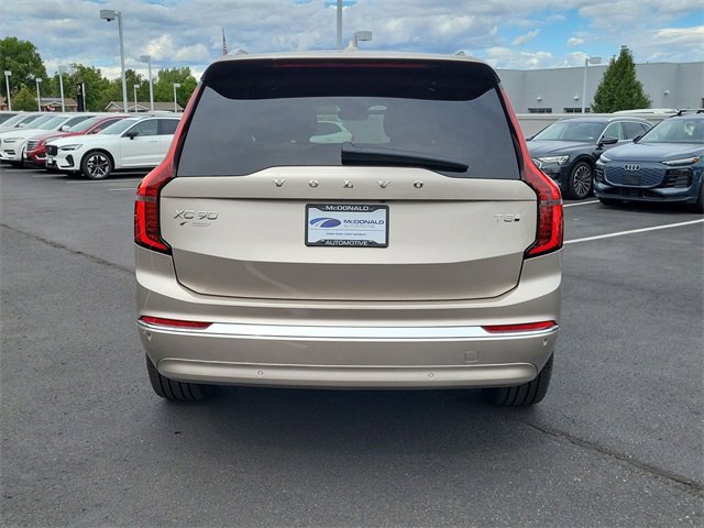 New 2026 Volvo XC90 T8 Plus image 4