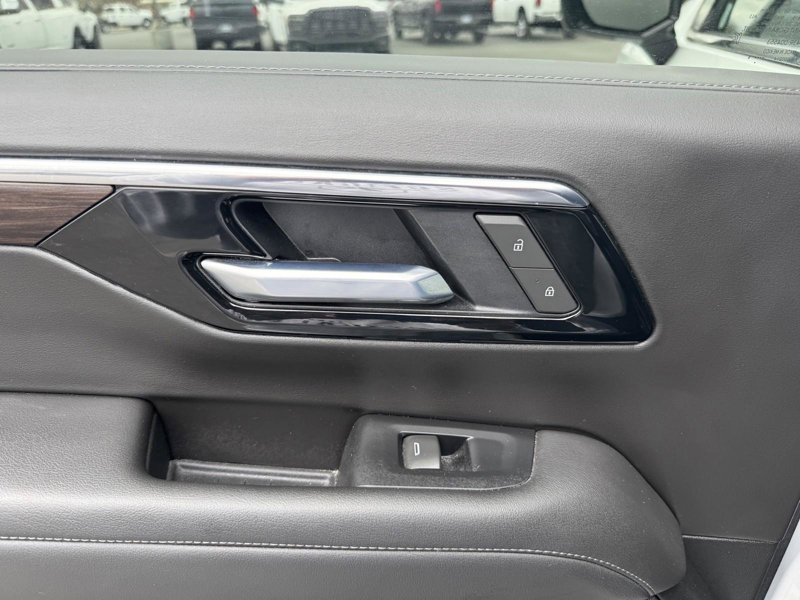 Used 2025 Chevrolet Tahoe LT image 27