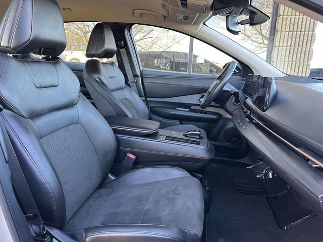Used 2023 Nissan Ariya AWD image 9
