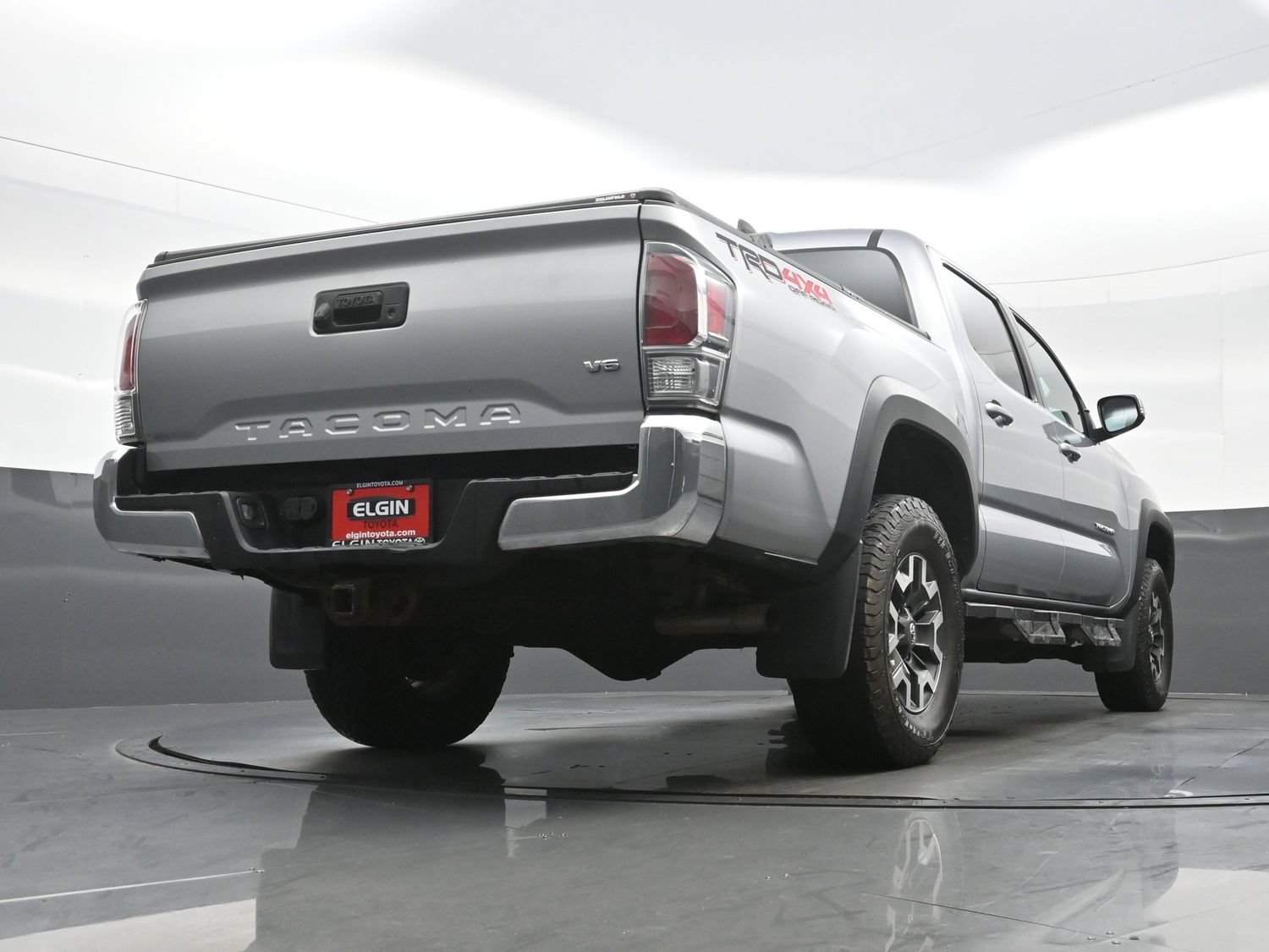 Used 2020 Toyota Tacoma TRD Off-Road AWD/4WD image 31
