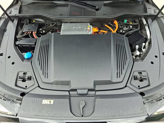 Used 2023 Audi e-tron Premium AWD/4WD image 29
