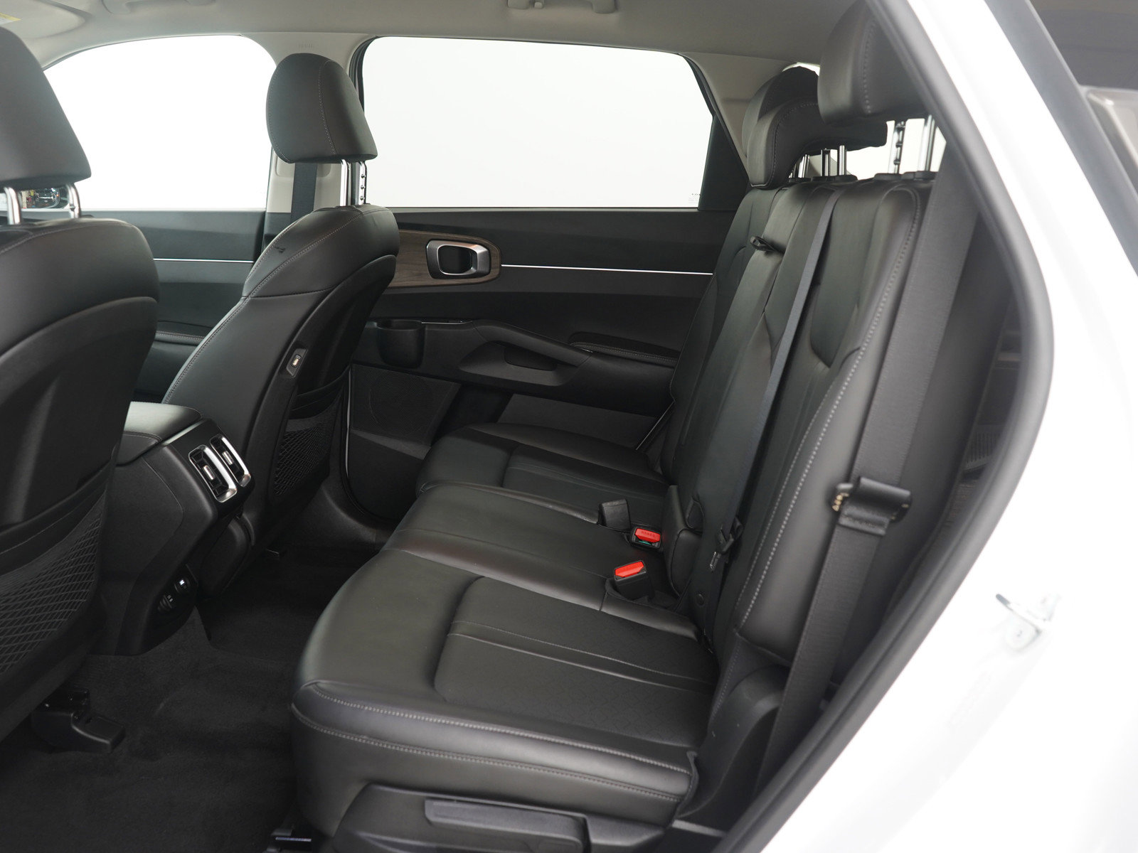 Used 2023 Kia Sorento S image 14