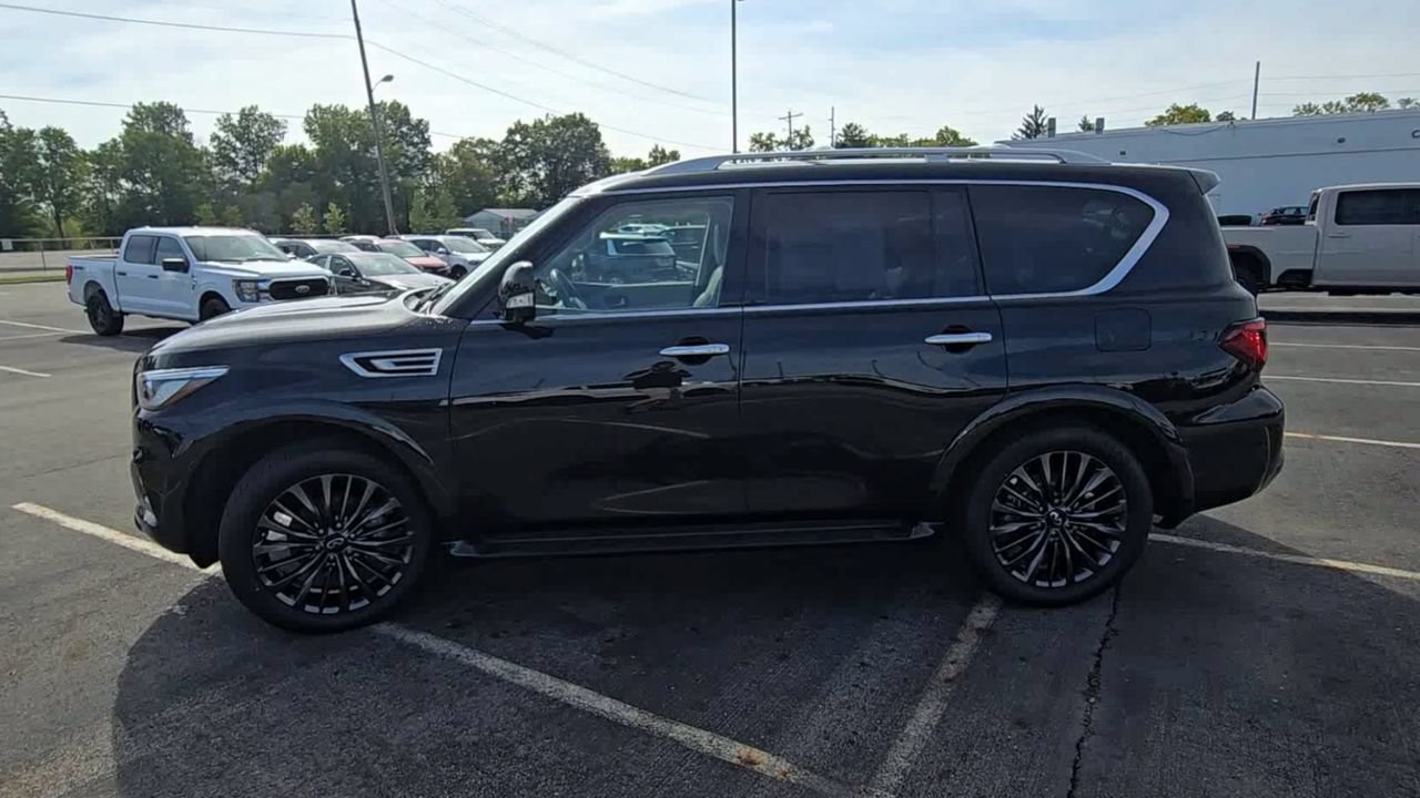 Used 2022 INFINITI QX80 Premium Select w/ Cargo Package AWD/4WD image 6
