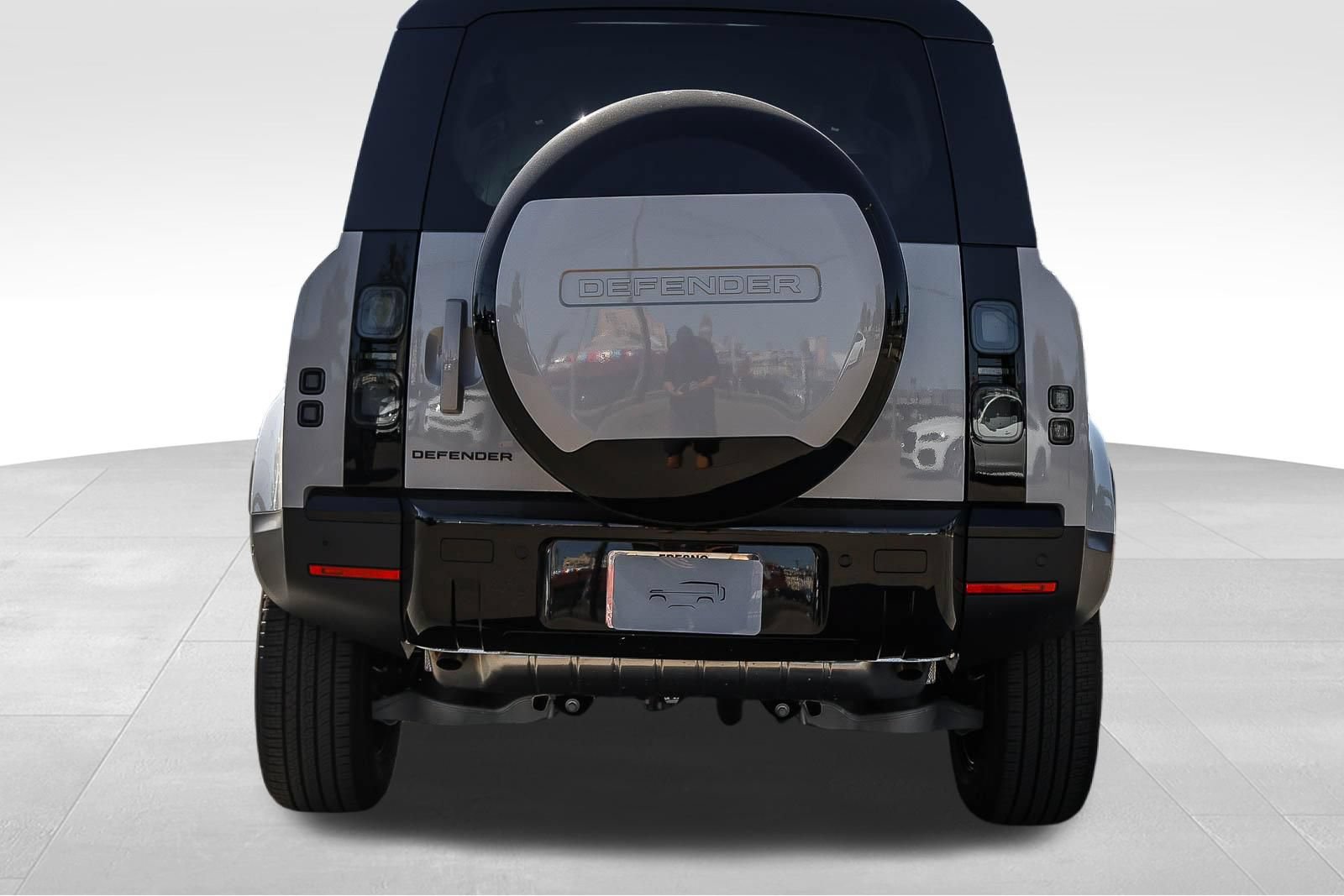 New 2026 Land Rover Defender 110 S AWD/4WD image 6