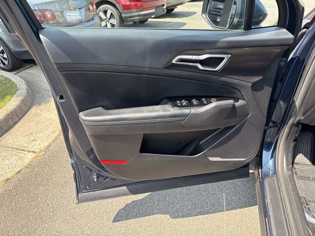 Used 2023 Kia Sportage EX AWD/4WD image 13
