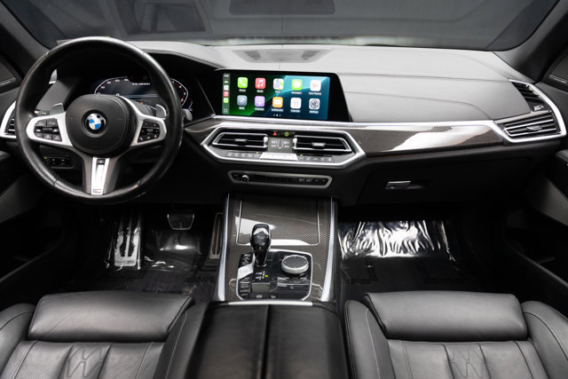 Used 2021 BMW X5 M50i image 3