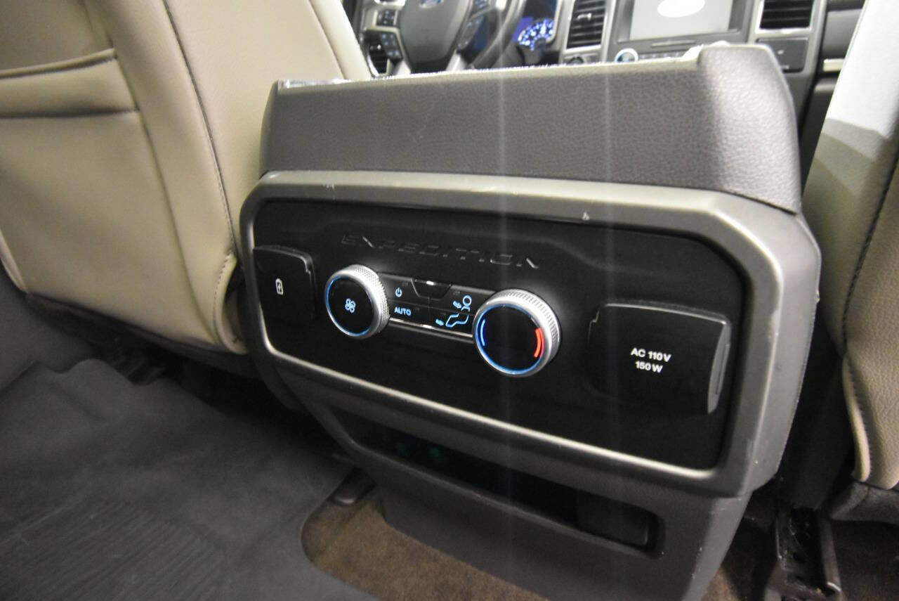 Used 2021 Ford Expedition XLT image 18
