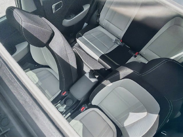 New 2026 Hyundai Venue SEL FWD image 22