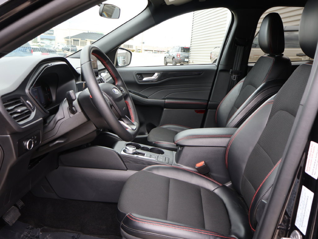 Used 2025 Ford Escape ST-Line AWD/4WD image 21