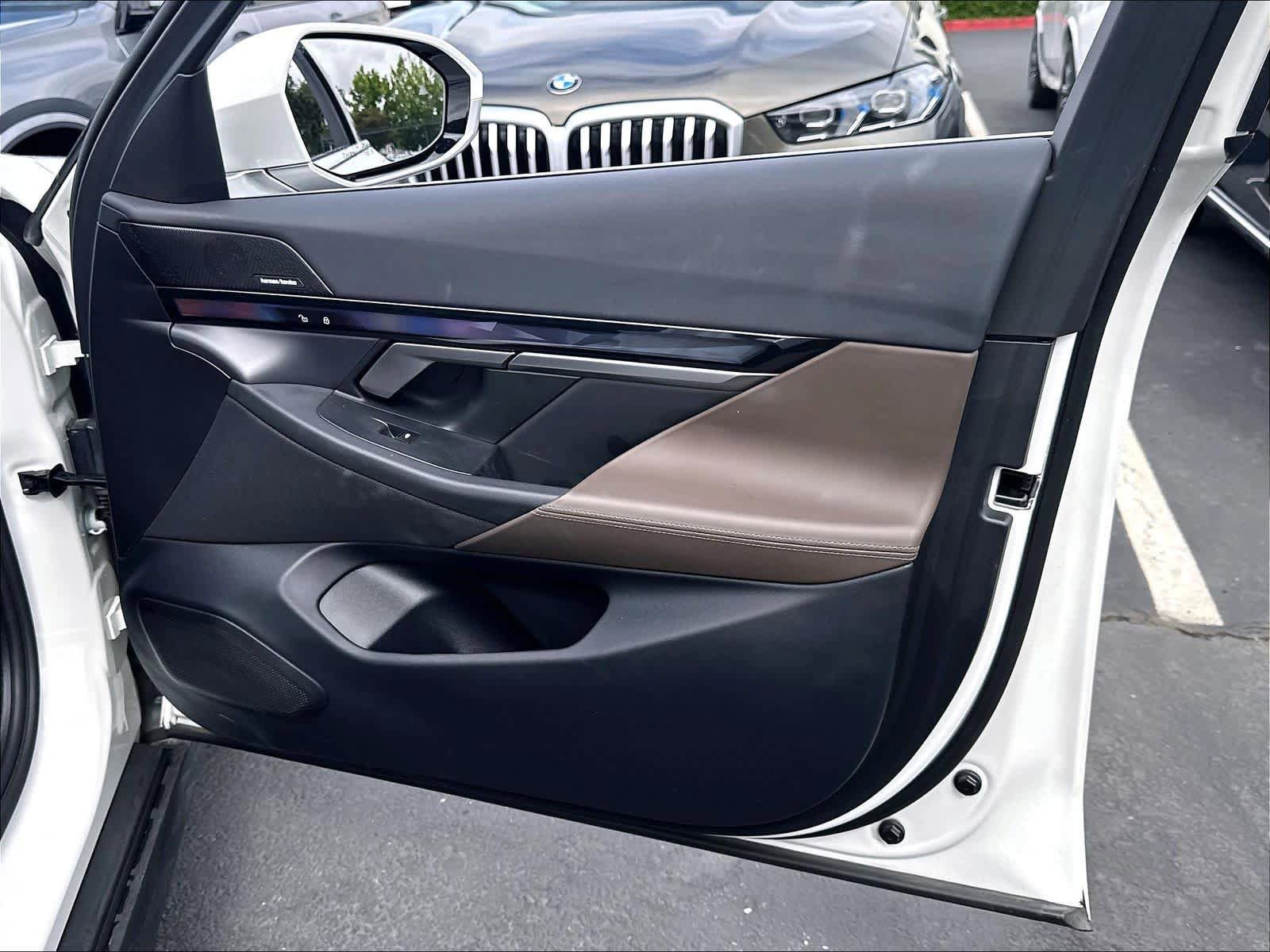 Certified 2024 BMW i5 eDrive40i w/ M Sport Package RWD image 28