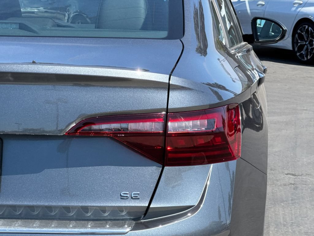 Used 2024 Volkswagen Jetta SE w/ Black Wheel Package FWD image 25