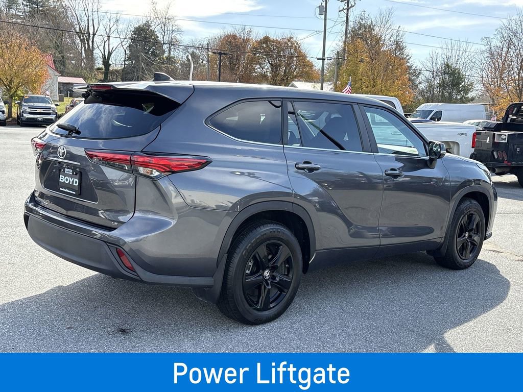 Used 2023 Toyota Highlander LE image 9