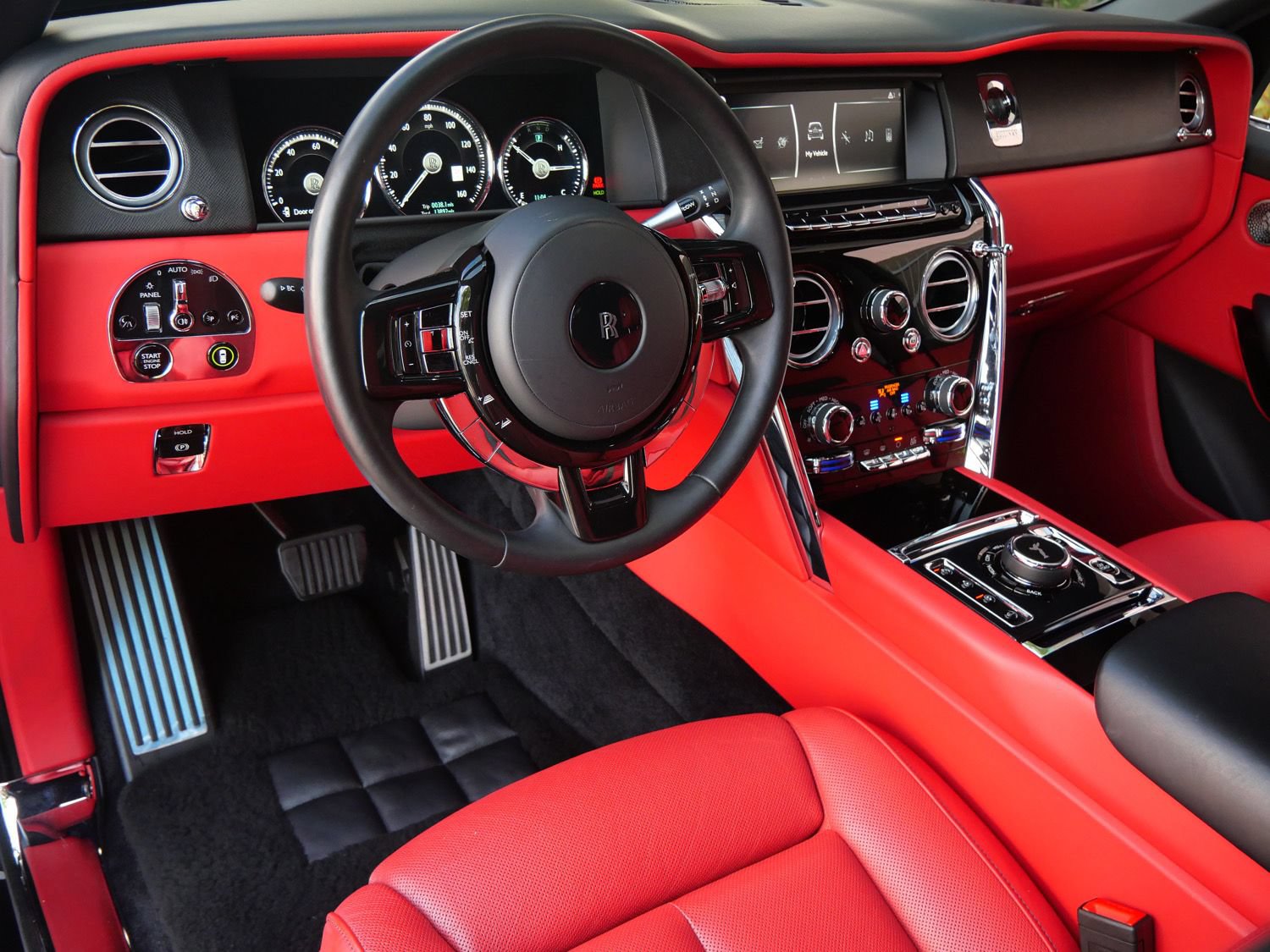 Used 2021 Rolls-Royce Cullinan AWD/4WD image 24