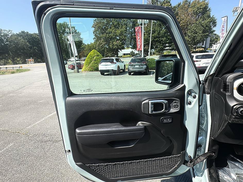 Used 2024 Jeep Wrangler Unlimited Sport AWD/4WD image 17