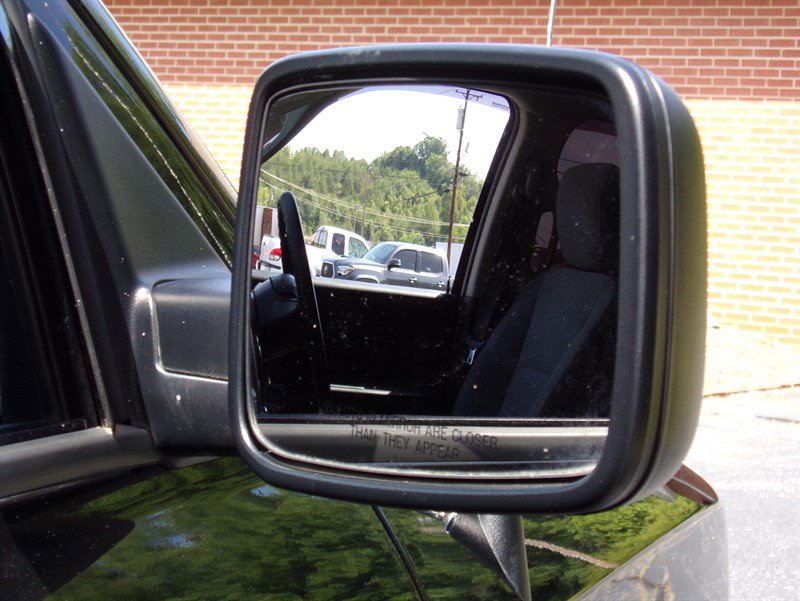 Used 2015 RAM 1500 Express AWD/4WD image 16