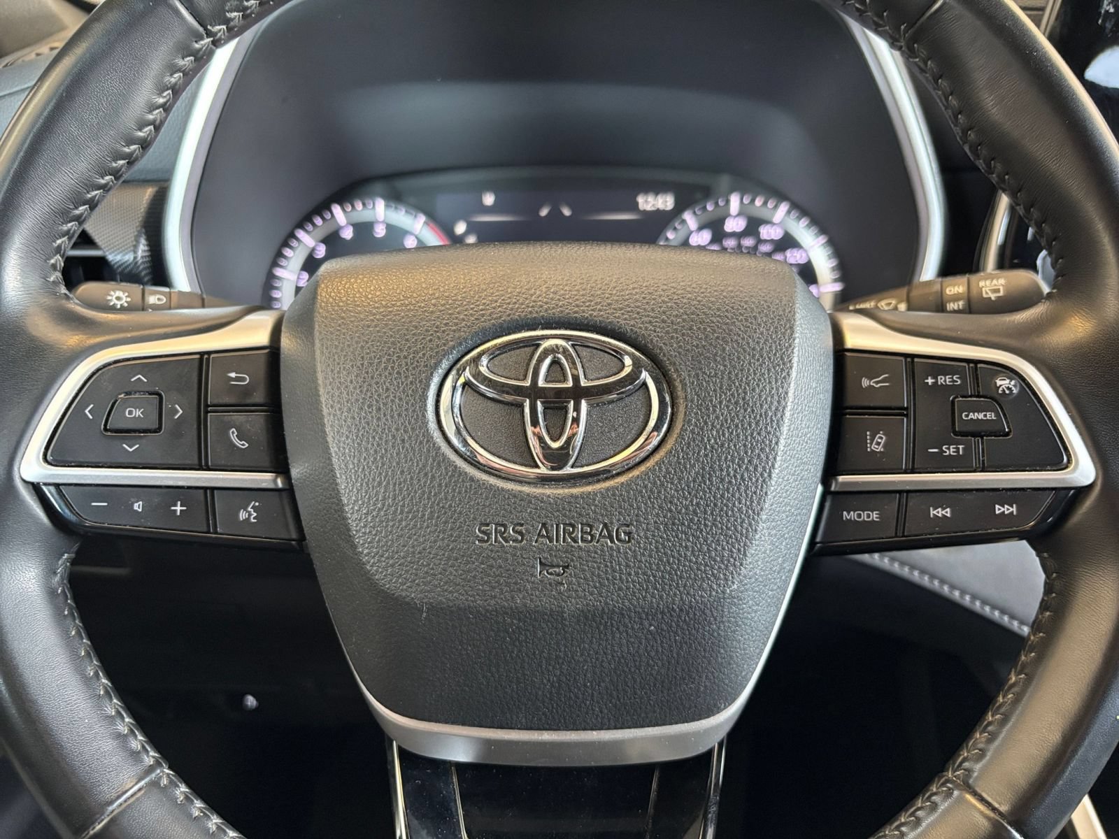 Used 2024 Toyota Highlander XSE FWD image 29