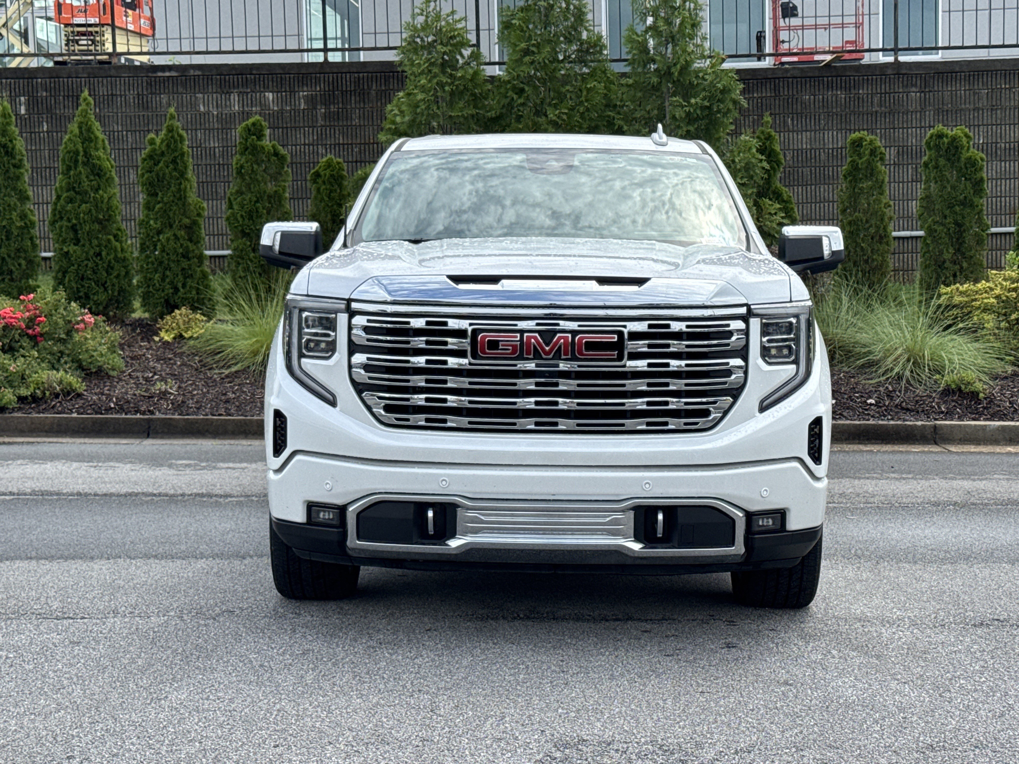 Used 2024 GMC Sierra 1500 Denali w/ Denali Reserve Package RWD image 3