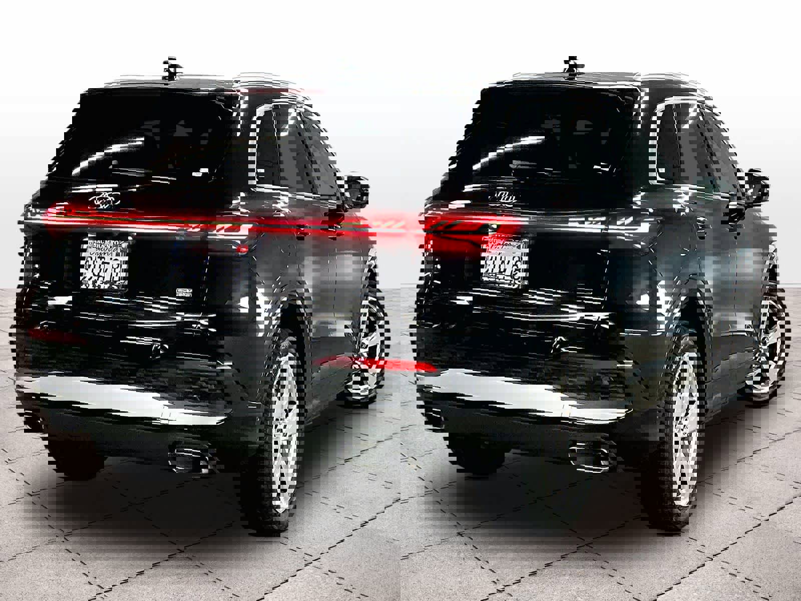 Certified 2025 Audi Q5 Prestige image 15