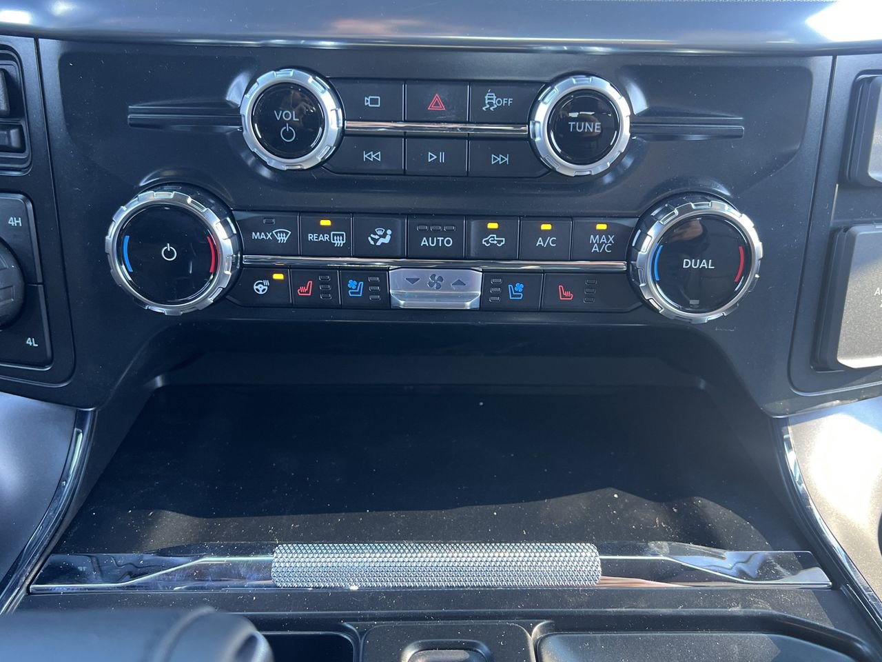 New 2026 Ford F150 Lariat w/ Equipment Group 501A Mid image 8