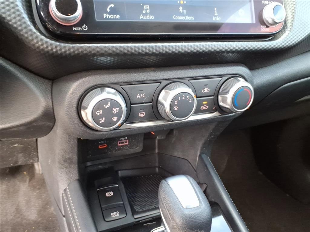 Used 2023 Nissan Kicks SV image 15