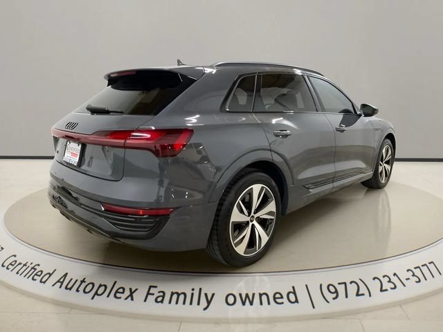 Used 2024 Audi Q8 e-tron Premium AWD/4WD image 5