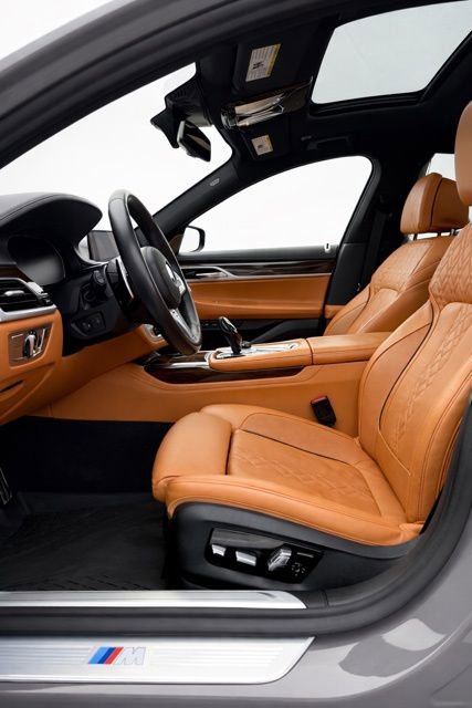 Used 2021 BMW 750i xDrive w/ Executive Package AWD/4WD image 10