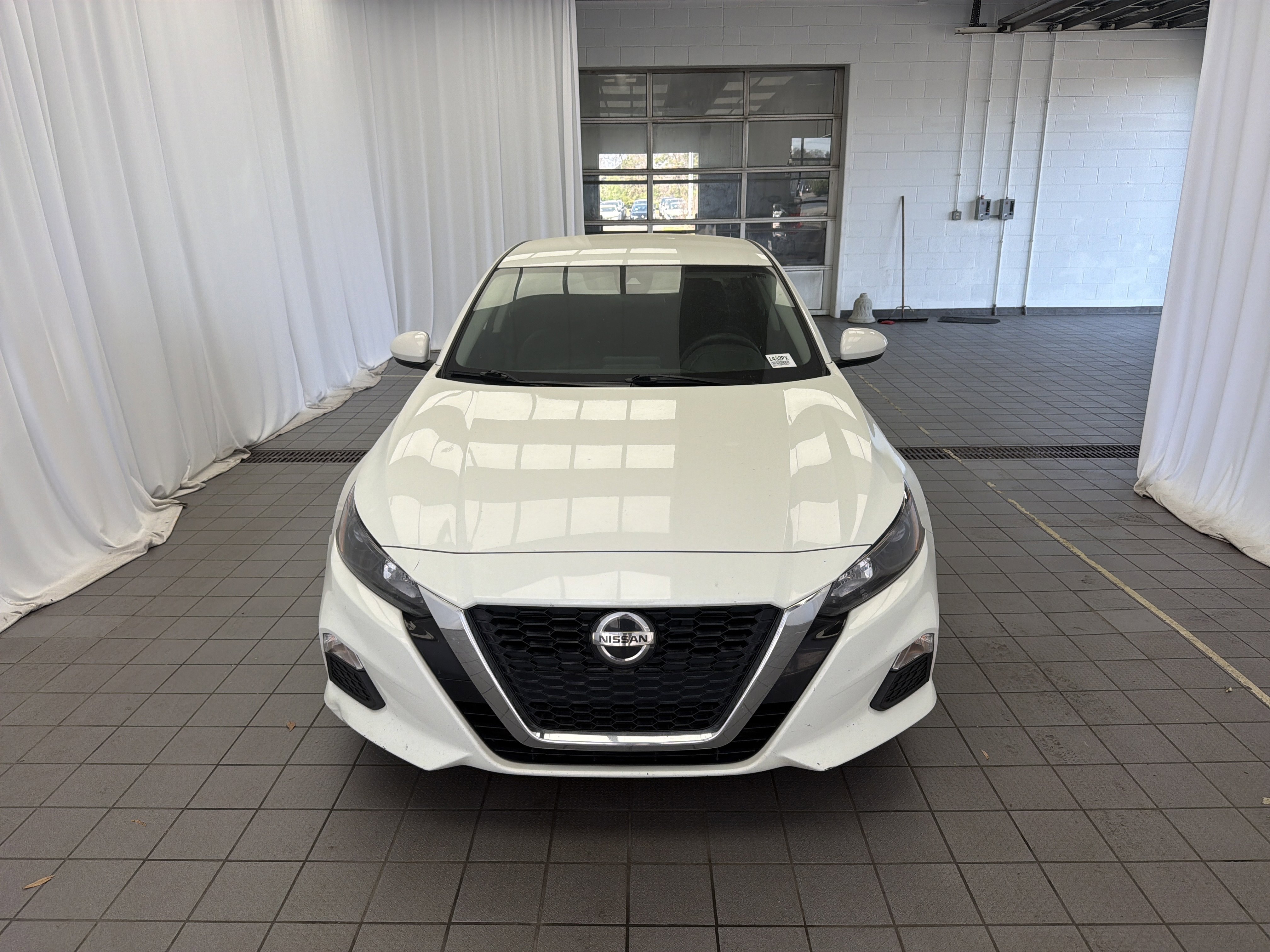 Used 2022 Nissan Altima 2.5 S image 2