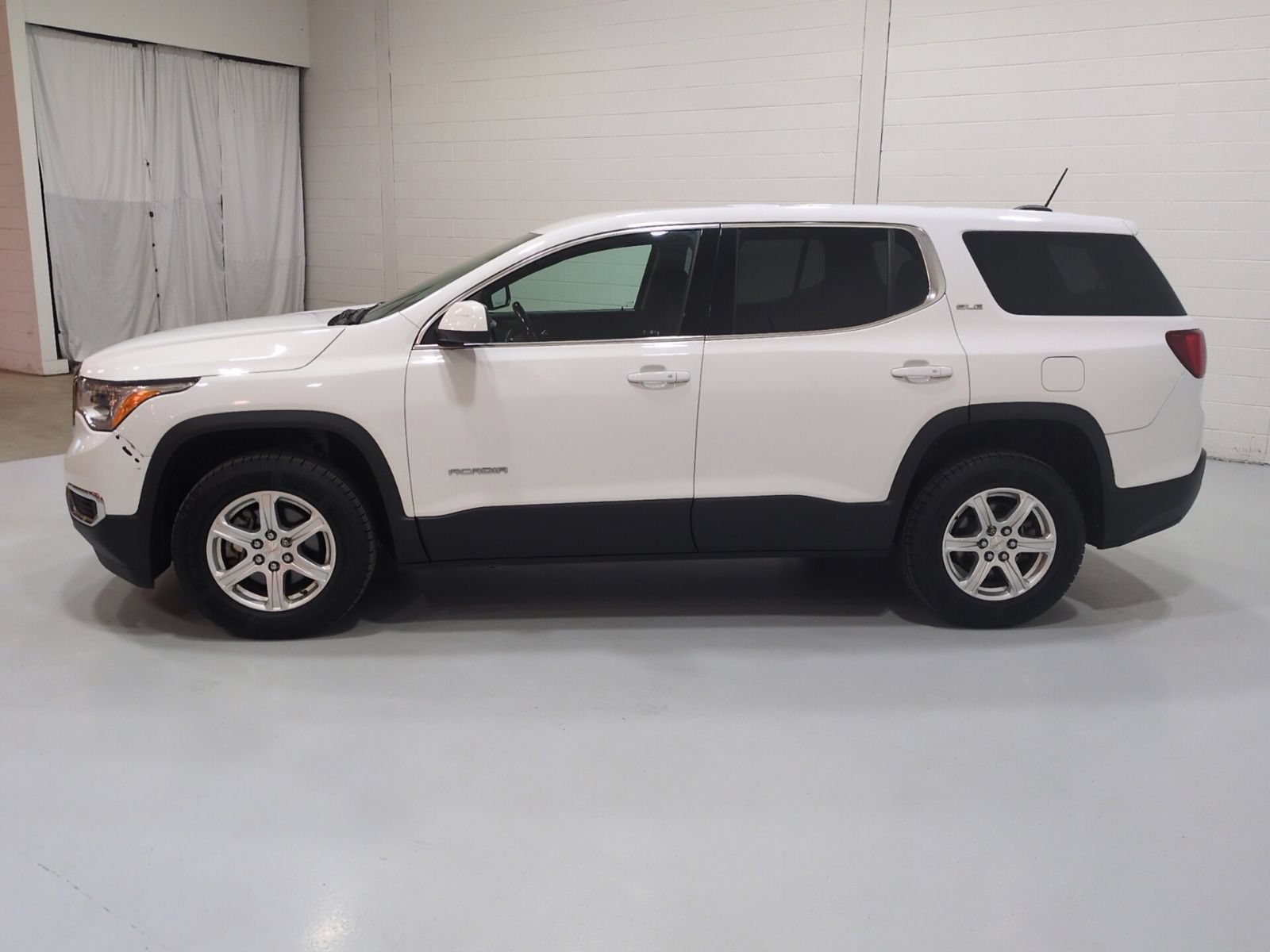 Used 2018 GMC Acadia SLE FWD image 6