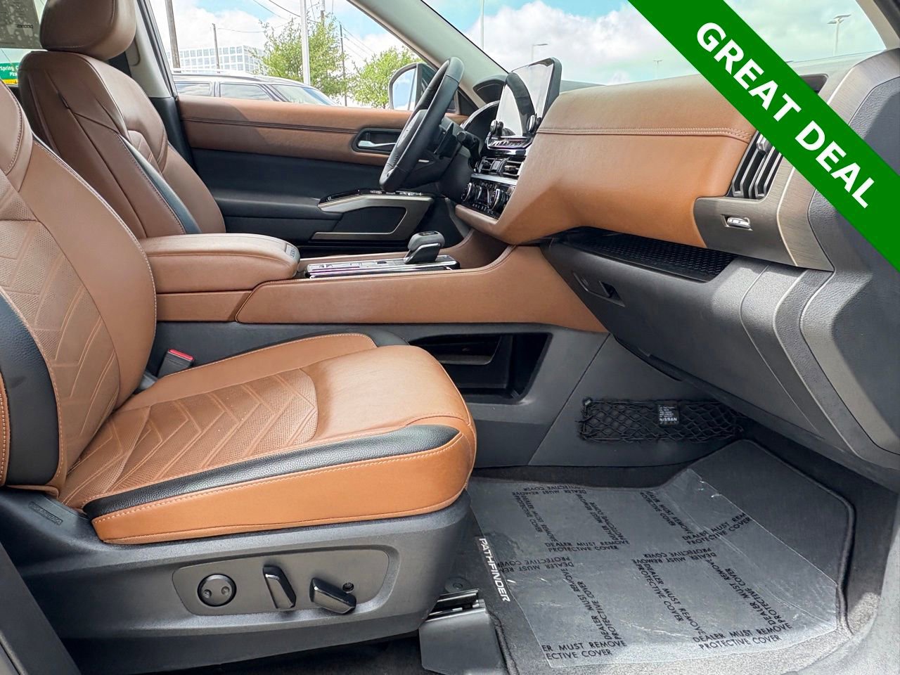 Used 2024 Nissan Pathfinder Platinum w/ Cargo Package image 38