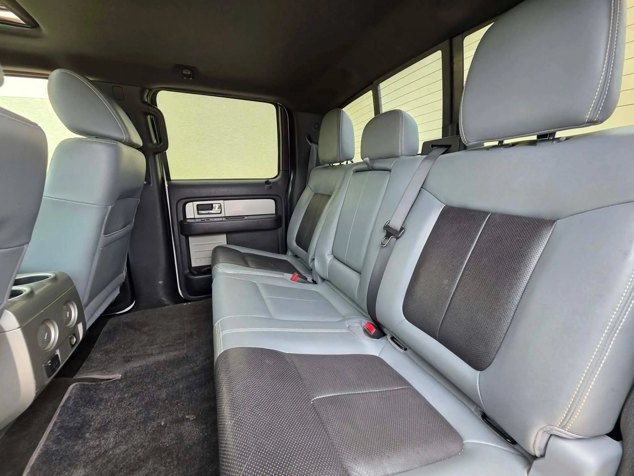 Used 2011 Ford F150 Lariat Limited RWD image 11