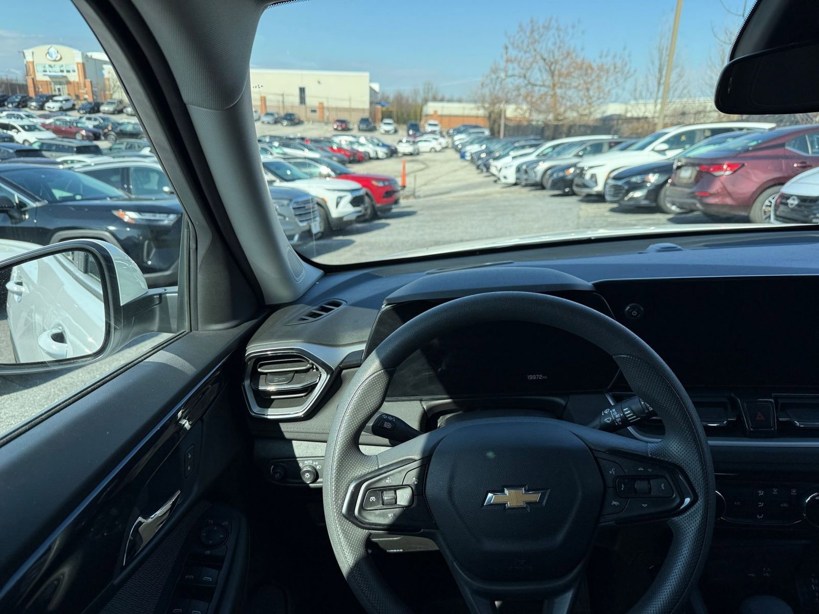 Used 2025 Chevrolet TrailBlazer LT image 35