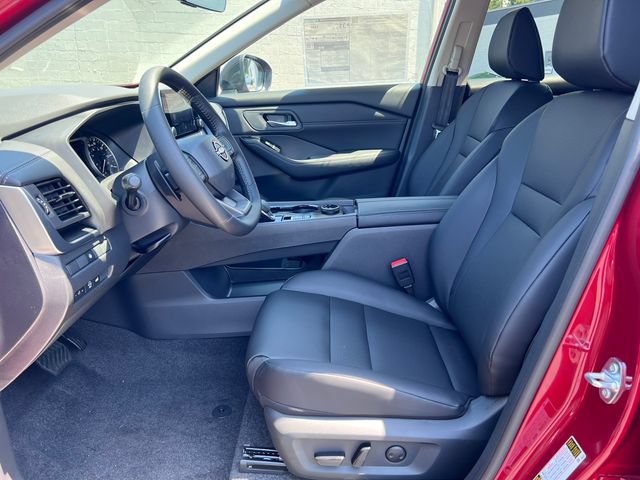 New 2026 Nissan Rogue Dark Armor AWD/4WD image 3