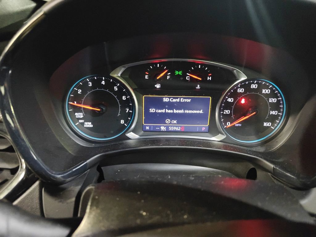 Used 2022 Chevrolet Equinox RS w/ RS Leather Package image 9